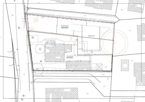 Grundstück rot markiert - 