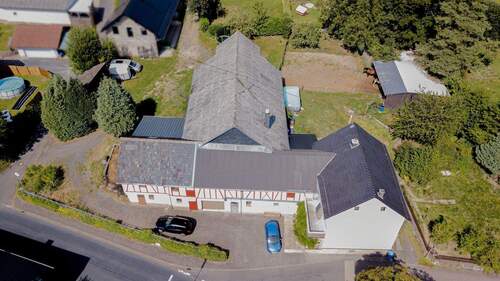 Drohnenaufnahme - 6 Zimmer Einfamilienhaus zum Kaufen in Altenkirchen