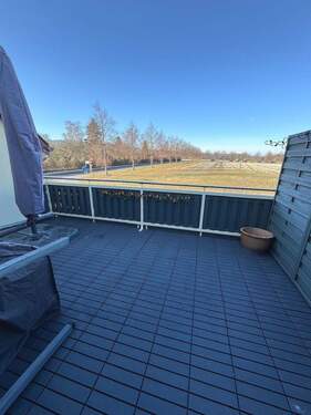 großzügige Balkonterrasse - 