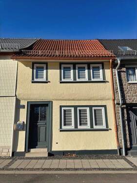 Straßenansicht - 4 Zimmer Reihenmittelhaus zum Kaufen in Ohrdruf