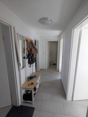Flur - Etagenwohnung mit 52,90 m&sup2; in Pforzheim zum Kaufen