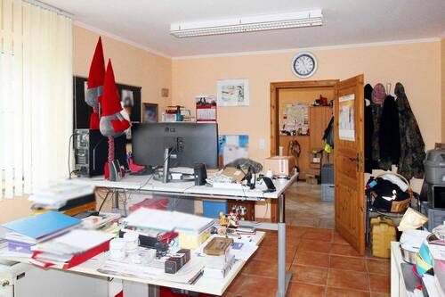 Büro UG Wohnhaus - 