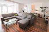 Wohnzimmer - 3 Zimmer Etagenwohnung zum Kaufen in Böhlen