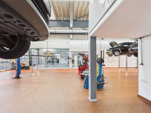 Lichtdurchfluteter Werkstatt - 