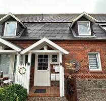 Nur für Mieter über 50 Jahre! Wunderschöne 3-Zi-Whg im 1. OG mit Gartenanteil - Borgstedt