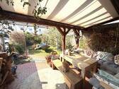 Terrasse und Blick zum Garten - 4 Zimmer Reihenendhaus zur Miete in Heusenstamm