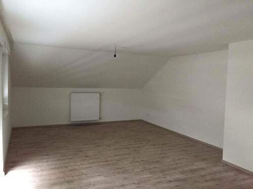 Wohnzimmer - 3 Zimmer Etagenwohnung in Walldorf