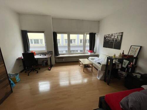 Zimmer 2 - Geräumige 3-Zimmer-Wohnung mit Balkon im Herzen von Mannheim