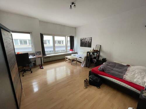 Zimmer 2 - 3 Zimmer Etagenwohnung zum Kaufen in Mannheim