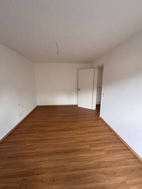 Schlafzimmer (2).jpg - 2 Zimmer Etagenwohnung in Reichenberg