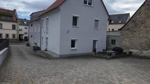 Bild 1 - Kernsaniertes Mehrfamilienhaus (KfW 70)