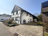 Hausansicht - 6 Zimmer Einfamilienhaus zum Kaufen in Wegberg