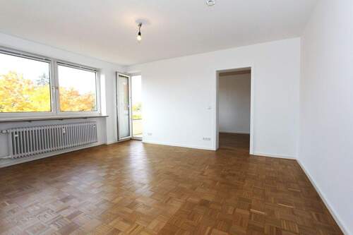... Wohnzimmer - 2 Zimmer Etagenwohnung zum Kaufen in München