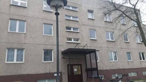 Gebäude 433 Eingang - 1 Zimmer Büro in Halberstadt