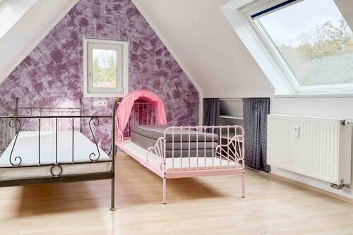 Kinderzimmer - Einfamilienhaus in Bubenreuth zum Kaufen