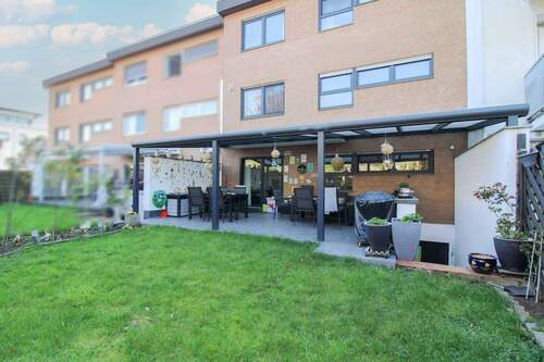 Rückansicht - 5 Zimmer Einfamilienhaus zum Kaufen in Köln