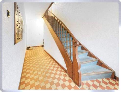 Treppenhaus - Mehrfamilienhaus, Wohnhaus mit 434,00 m&sup2; in Eltville zum Kaufen