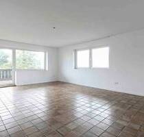 Zentral gelegen: 4,5-Zimmer-Wohnung mit Balkon, Stellplatz & Fußbodenheizung - provisionsfrei - Halle (Westfalen)