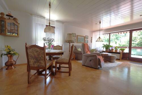 Wohnzimmer - 2 Zimmer Etagenwohnung in Kreuztal