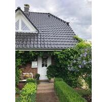 Das EIN-FAMILIEN-HAUS in ruhiger grüner Lage, mit Ausbaupotenzial und hohem energetischen Standard - Potsdam Fahrland