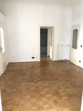 Wohnzimmeransicht II - 3 Zimmer Etagenwohnung zur Miete in Chemnitz