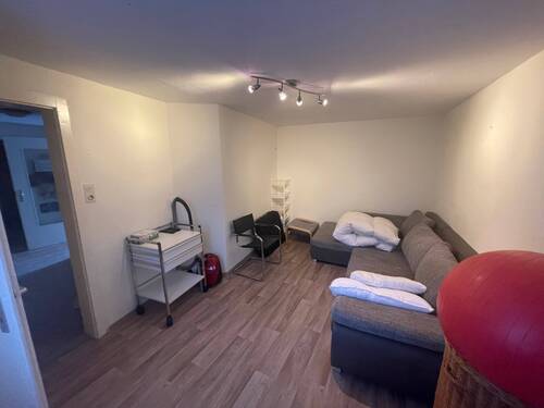 EG_Zimmer - 9 Zimmer Mehrfamilienhaus, Wohnhaus in Wöllstadt