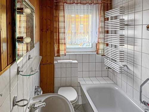 Badezimmer - Etagenwohnung in Tanna zum Kaufen
