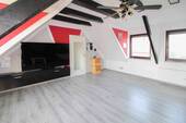 Wohnzimmer OG - Umfangreich modernisiertes Reihenmittelhaus in Calberlah-Jelpke mit Wintergarten