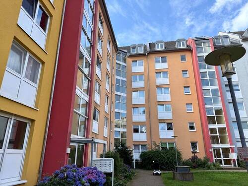 Gebäude vom Innenhof - 