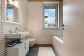 Badezimmer im Obergeschoss - 