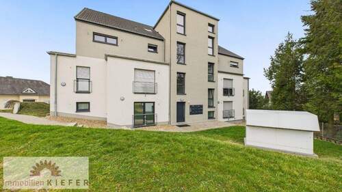 Außenansicht - Tolle 2-Zimmer-Wohnung mit Balkon in Wincheringen zu vermieten