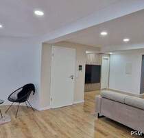 Charmantes Kernsaniertes Reihenmittelhaus mit 2 Garagen, Fußbodenheizung, Wintergarten und viel mehr - Brombachtal Kirchbrombach