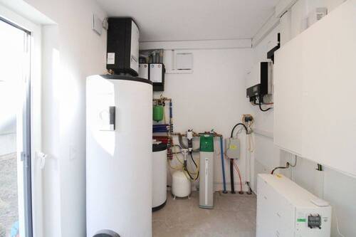 Hauswirtschaftsraum mit Technikanlage - Einfamilienhaus in Kerpen zum Kaufen