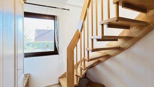 Innentreppe in das Dachgeschoss - 