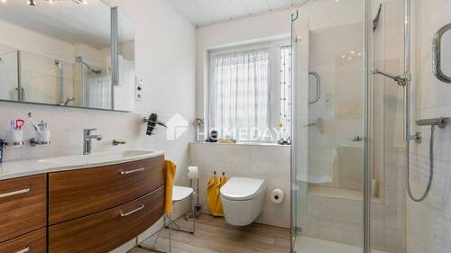1. OG Badezimmer 1 - 