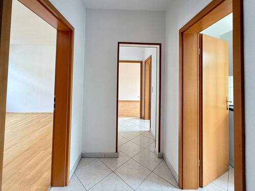 Flur - Etagenwohnung mit 64,90 m² in Leipzig zum Kaufen