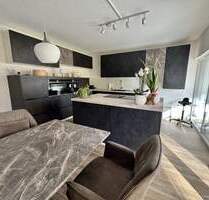 Wohnen Am Park - 3,5 Zimmerwohnung im EG mit eigenem Garten und überdachter Terrasse - Deggingen