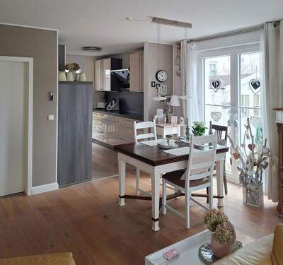 Essbereich / Küche - 4 Zimmer Doppelhaushälfte zum Kaufen in Hamburg