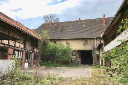 Hofblick auf das Haupthaus - 