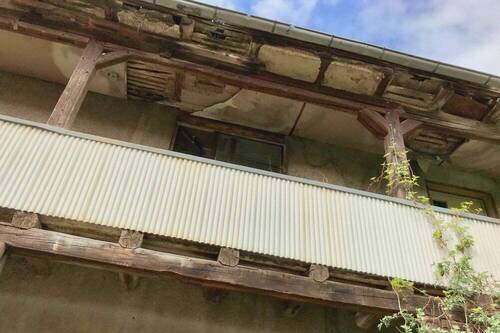 Seitenflügel mit Abrissgenehmigung - 