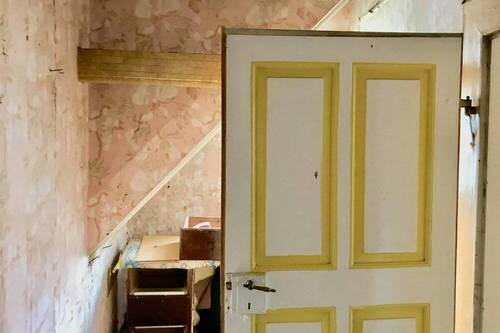 Zahlreiche Originaltüren sind vorhanden - 