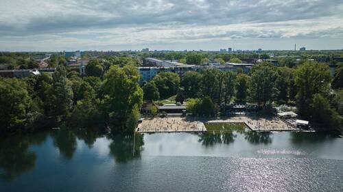 Tolle Lage direkt am Weißensee - 4 Zimmer Etagenwohnung zum Kaufen in Berlin / Weißensee