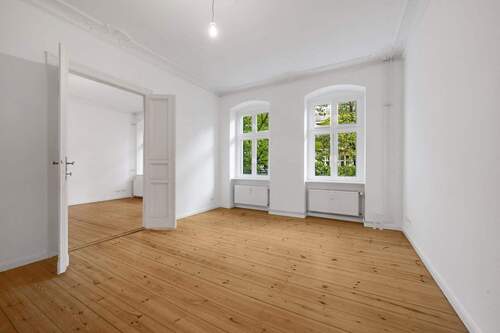 Zimmer mit Flügeltür - Etagenwohnung mit 101,00 m² in Berlin zum Kaufen