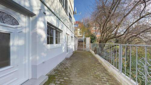 Terrasse - Erstbezug nach Sanierung: Großzügige 3,5-Zimmer-Wohnung mit Terrasse in Ludwigsburg-West