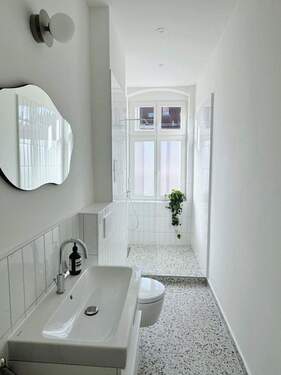 Bad 1 - 2 Zimmer Etagenwohnung in Berlin