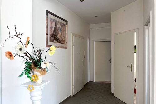 Flur im rechten Ladenbereich - 