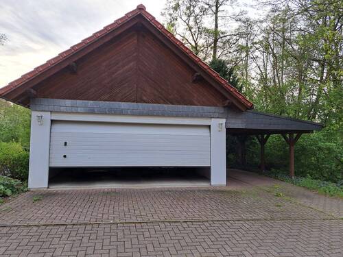 IMG-20240413-WA0091.jpg - Doppelgarage mit Carport und Dachboden