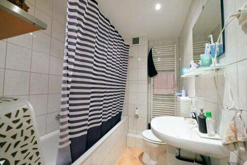 Wannenbad innen liegend Bild (2) - 