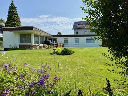 Bungalow Fröndenberg-Westick mit Garten - Fröndenberg-Westick: Flachdach-Bungalow mit Gartenoase als perfekter Rückzugsort!