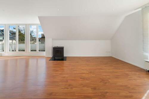 Wohnbereich - 1 Zimmer Mehrfamilienhaus, Wohnhaus in Köln